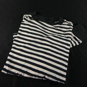 Black and white long-sleeved shirt